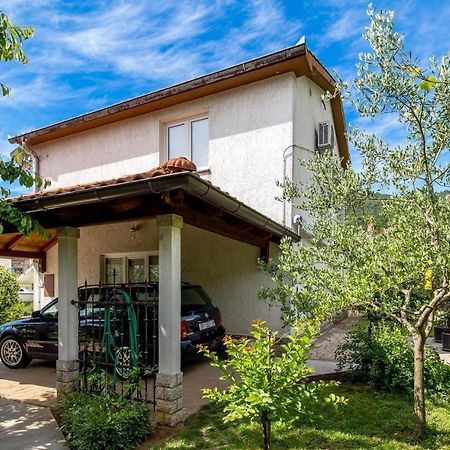 Nice Apartment In Rukavac With Kitchen ภายนอก รูปภาพ